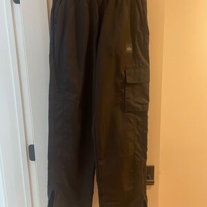 Alo nylon cargo pant size s